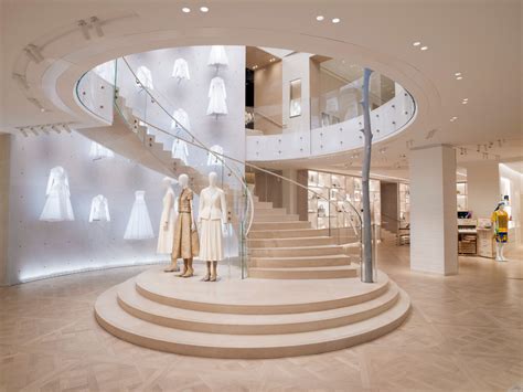 avenue montaigne dior wall|dior paris interior design.